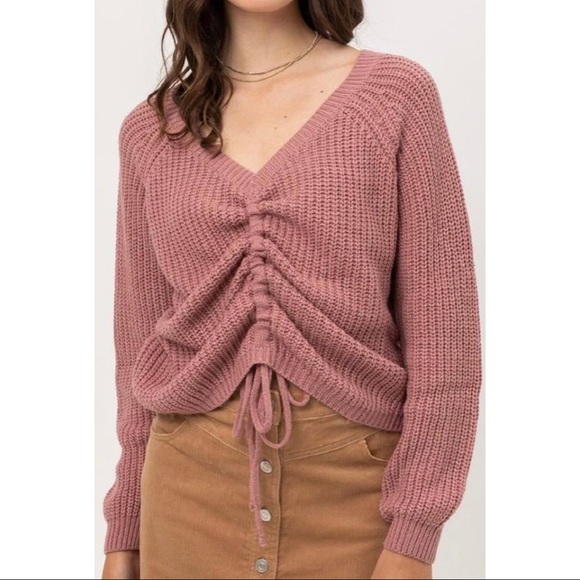 ๐๐ DRAWING DETAIL SWEATER TOP ๐ - Picture 4 of 5